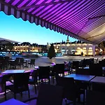 Hotel Grand De La Reine - Place Stanislas 4*