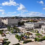 Grand De La Reine - Place Stanislas 4*