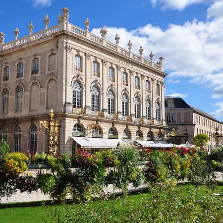 Отель Grand De La Reine - Place Stanislas Нанси
