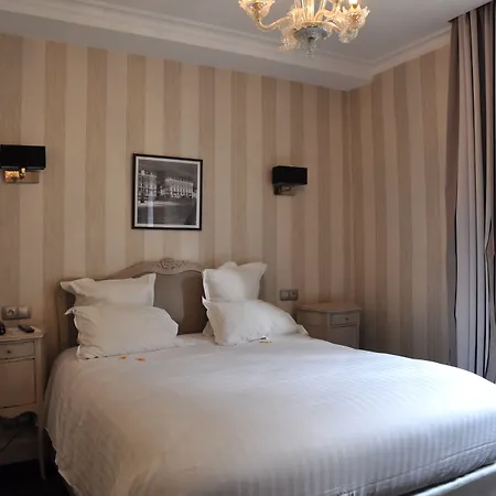 Hotel Grand De La Reine - Place Stanislas 4*
