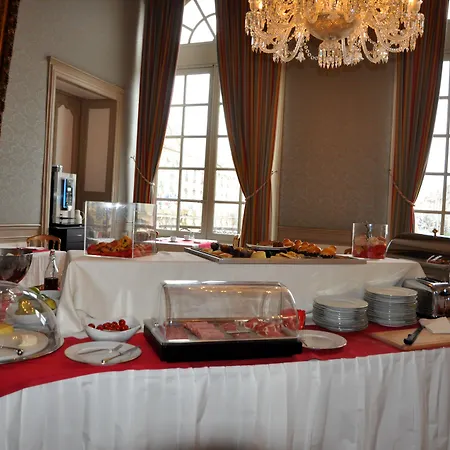 Grand De La Reine - Place Stanislas 南锡