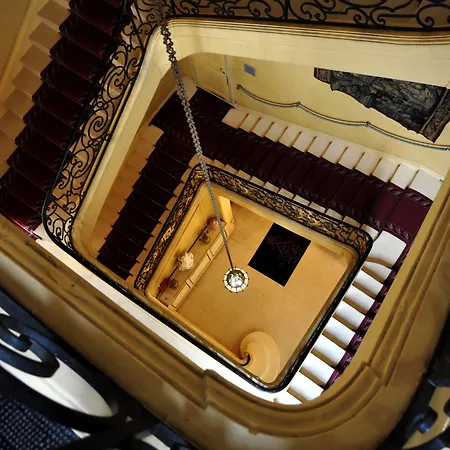 Grand De La Reine - Place Stanislas 4* 南锡