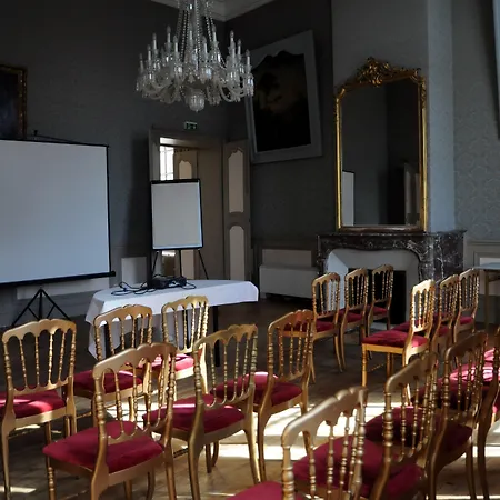 Hotel Grand De La Reine - Place Stanislas 4*