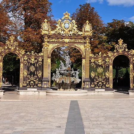 Grand De La Reine - Place Stanislas 南锡