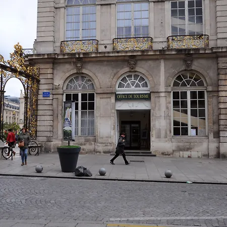 Grand De La Reine - Place Stanislas 南锡