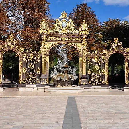 Hotel Grand De La Reine - Place Stanislas