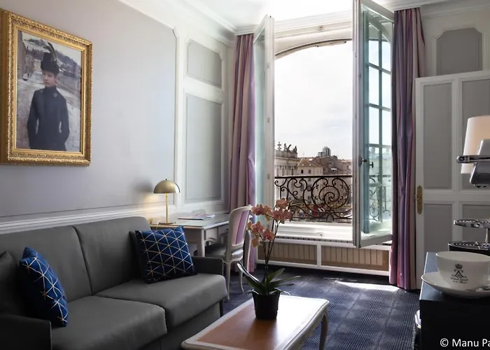 Отель Grand De La Reine - Place Stanislas 4*