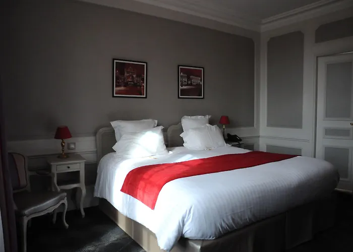 Hotel Grand De La Reine - Place Stanislas