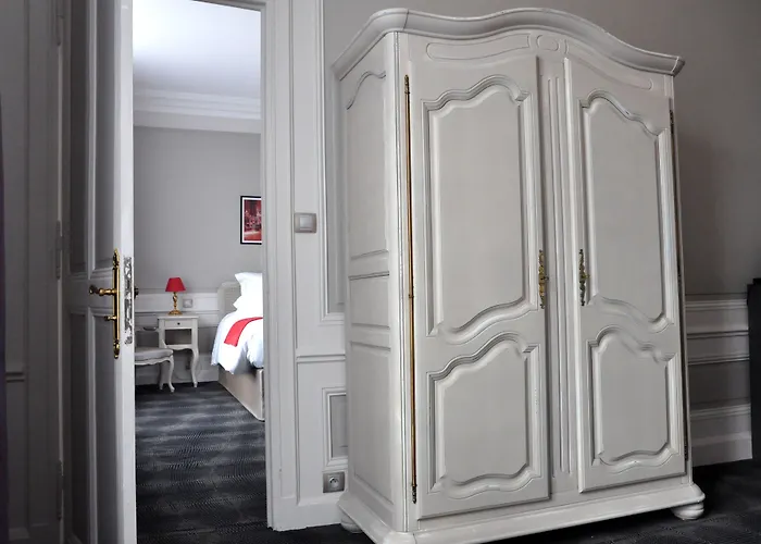 Отель Grand De La Reine - Place Stanislas Нанси