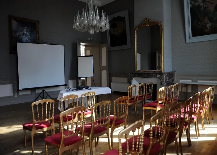 Hotel Grand De La Reine - Place Stanislas 4*