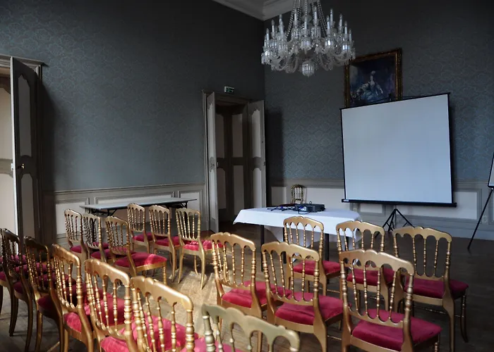 Grand De La Reine - Place Stanislas Отель Нанси