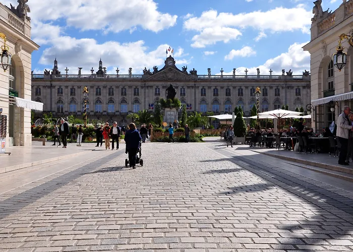 Grand De La Reine - Place Stanislas Нанси
