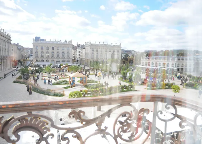 Grand De La Reine - Place Stanislas Отель