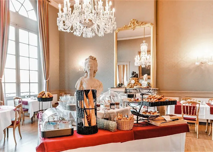 Отель Grand De La Reine - Place Stanislas 4*